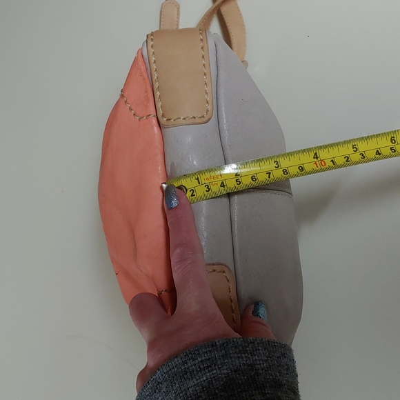 Shiraleah Chicago Leather Crossbody Bag - Picture 11 of 17